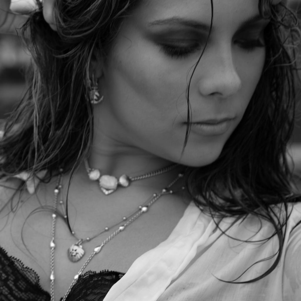 SIREN TEARS NECKLACE