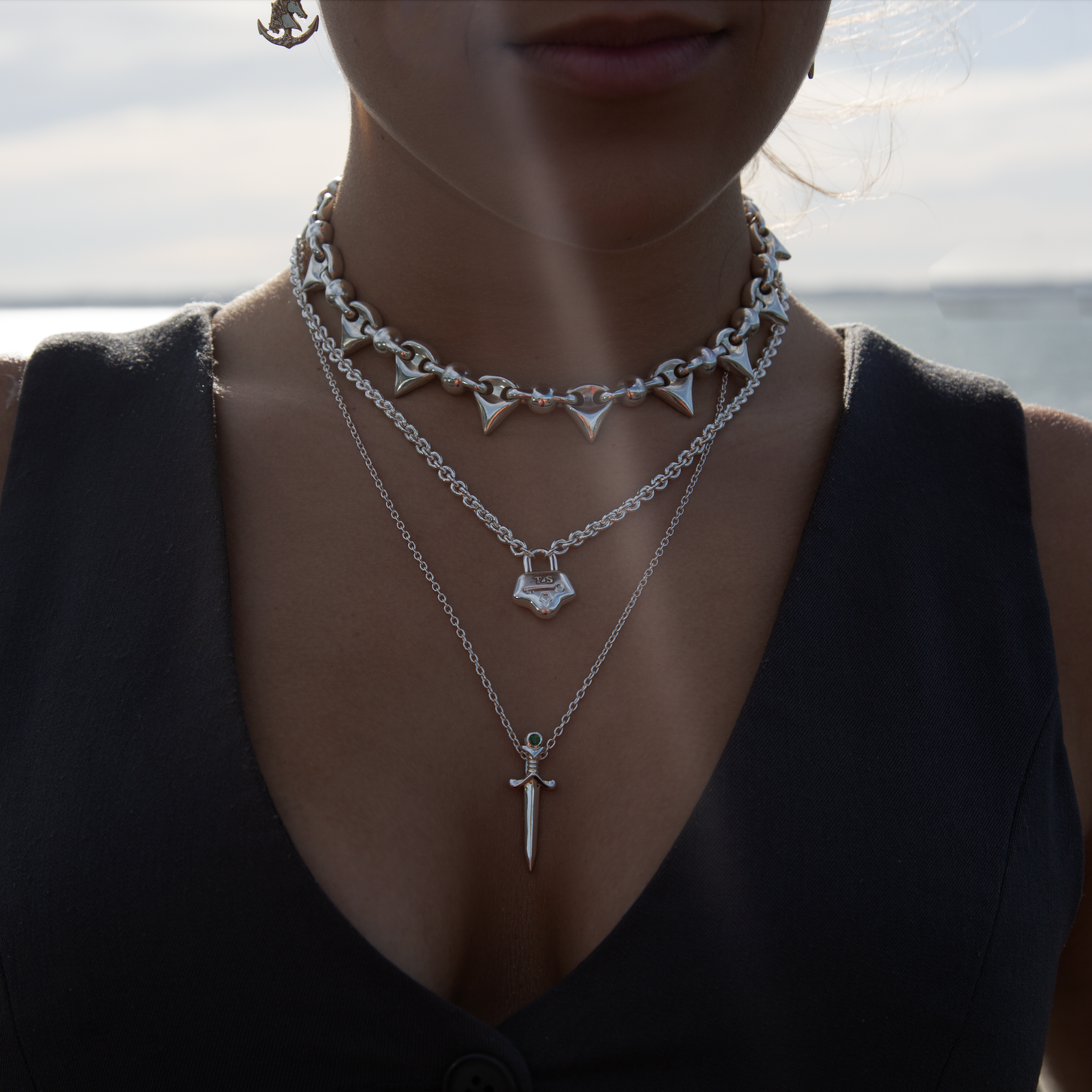 NIGHT ARMOUR NECKLACE